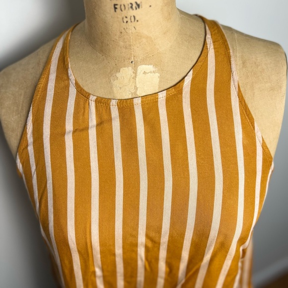 Old Navy women’s striped sleeveless top small - Picture 4 of 5